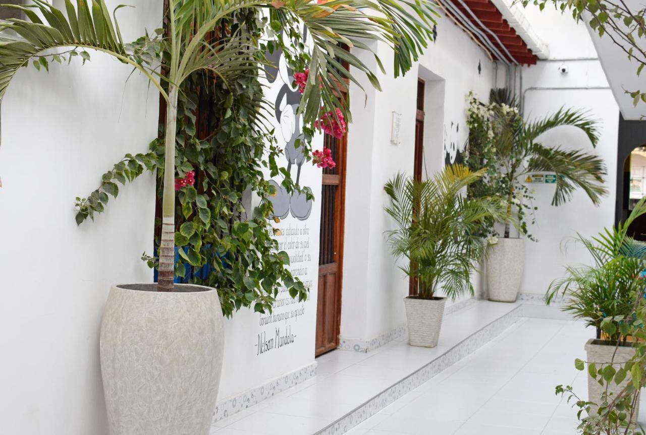 Comunidad Calle 13 Hotel Boutique Santa Marta  Exterior photo